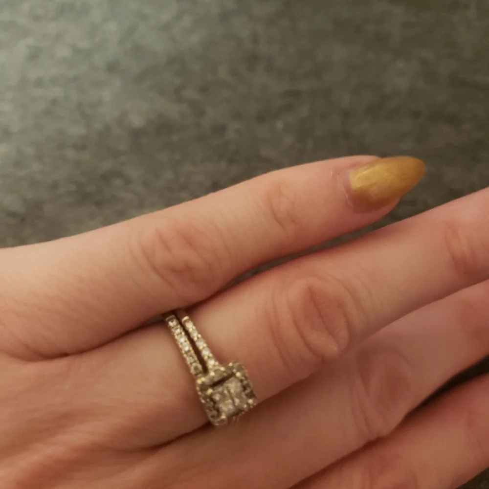 Ring - Picture 7 of 8